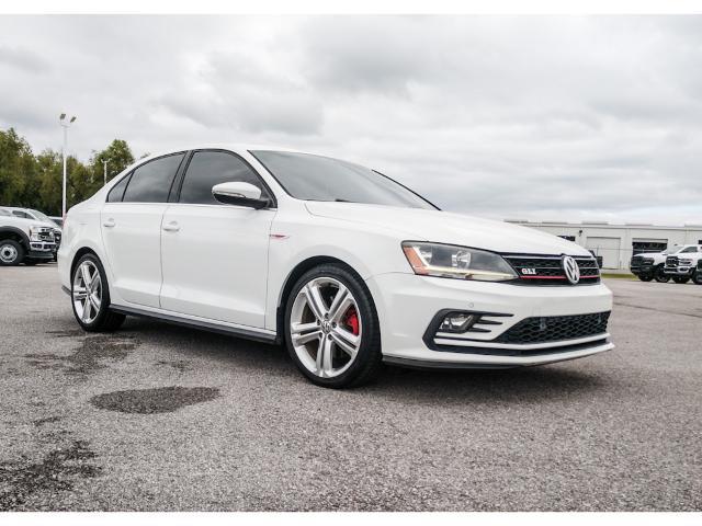 2017 Volkswagen Jetta - $11,325
