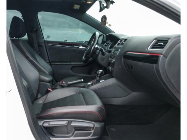 2017 Volkswagen Jetta - $11,325