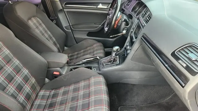 2017 Volkswagen Golf GTI S