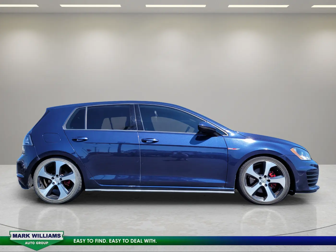2017 Volkswagen Golf GTI S — photo 1 of 10