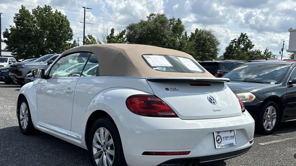2017 Volkswagen Beetle Convertible 1.8T S