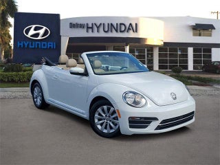 2019 Volkswagen Beetle Convertible with Deep Black Pearl Metallic/Black Roof Exterior