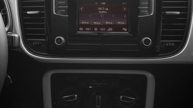 2018 Volkswagen Beetle Convertible 2.0T S