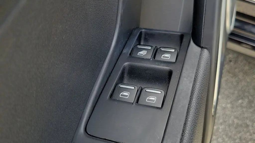 2019 Volkswagen Beetle Convertible 2.0T S