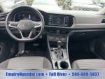 2024 Jetta Thumbnail 13