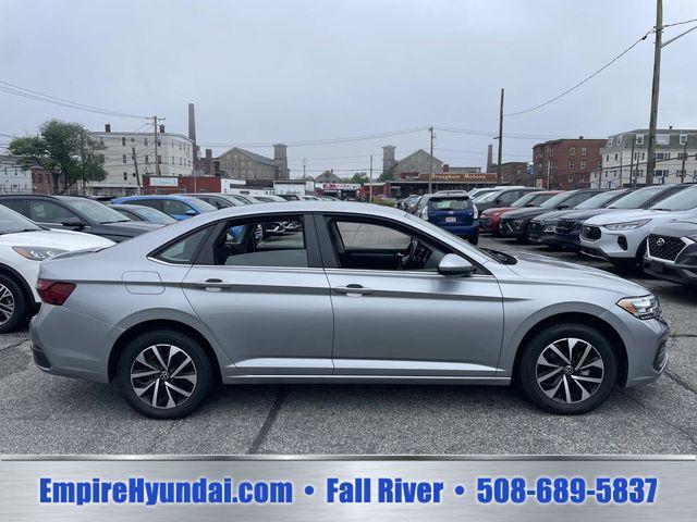 2024 Volkswagen Jetta - $16,590