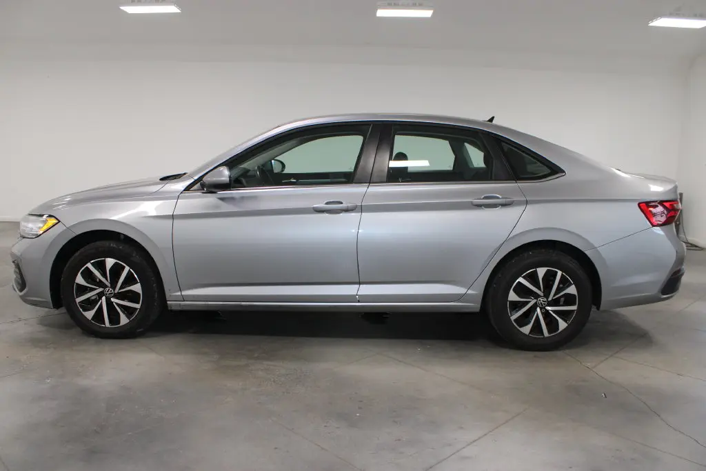 2024 Volkswagen Jetta - $17,478