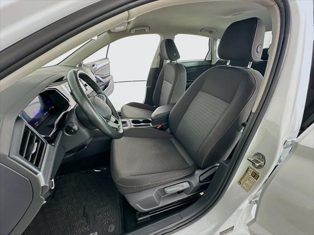 2024 Volkswagen Jetta - $17,499