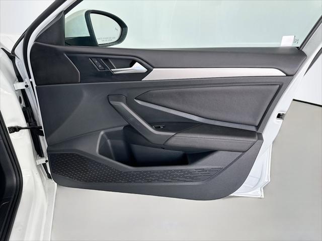 2024 Volkswagen Jetta - $17,499