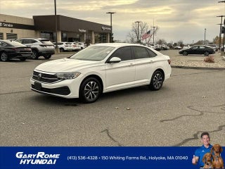 2024 Volkswagen Jetta with Pure White Exterior