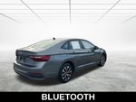 2024 Jetta Thumbnail 4