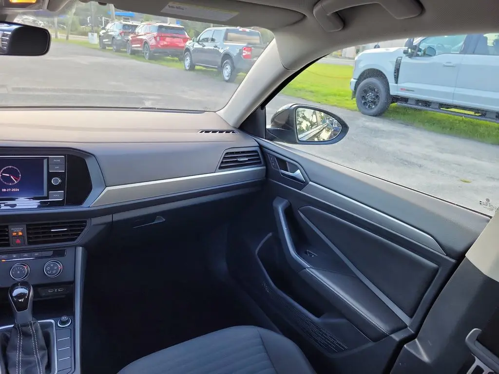 2024 Volkswagen Jetta - $17,582