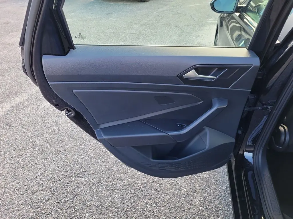 2024 Volkswagen Jetta - $17,582