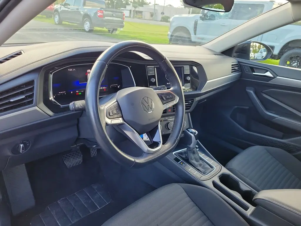 2024 Volkswagen Jetta - $17,582