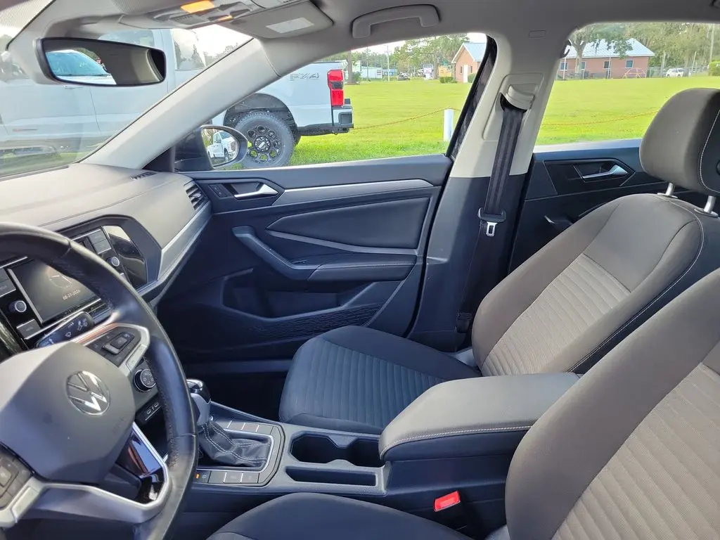 2024 Volkswagen Jetta - $17,582