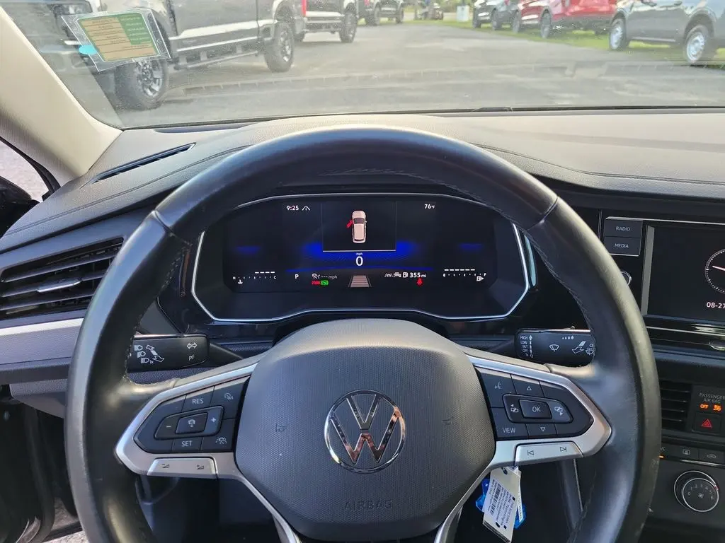 2024 Volkswagen Jetta - $17,582