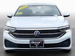 2023 Jetta Thumbnail 4