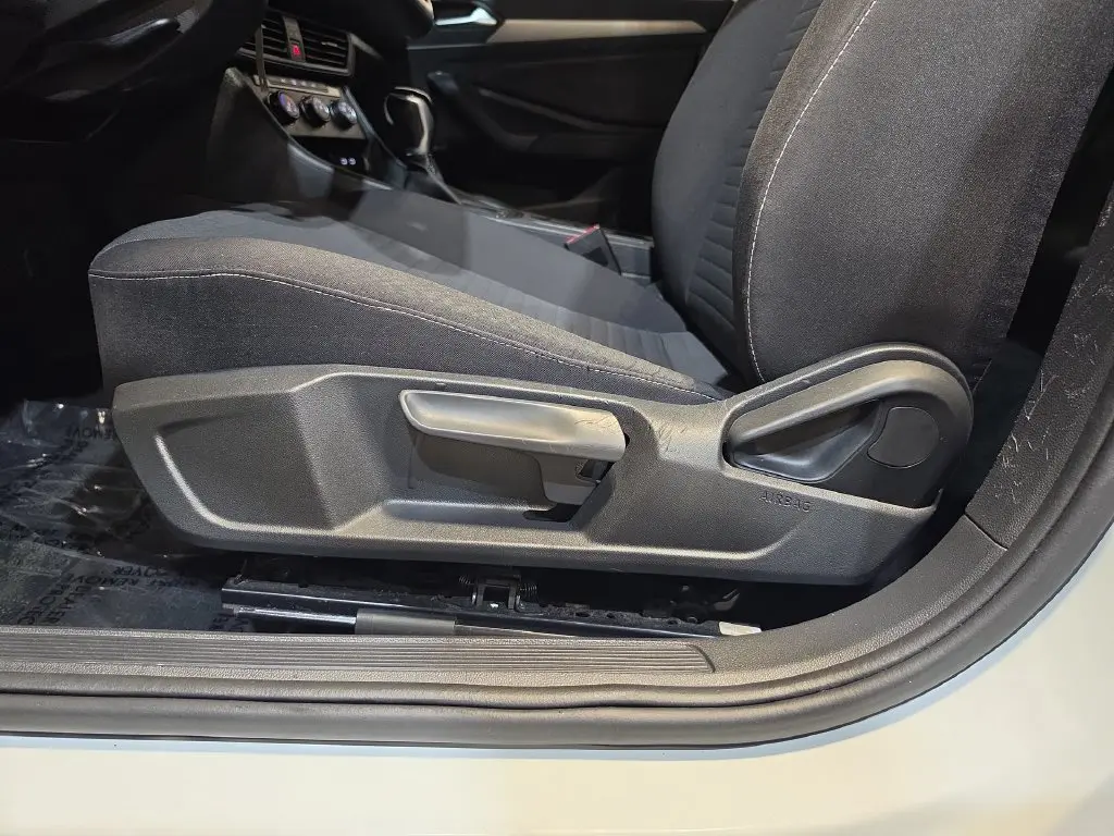 2024 Volkswagen Jetta - $17,281