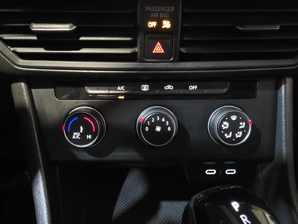 2024 Volkswagen Jetta - $17,281