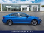2024 Jetta Thumbnail 9