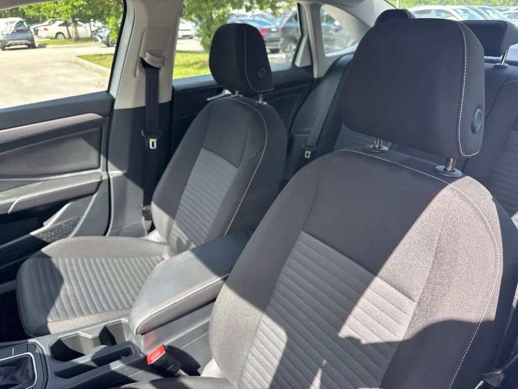 2023 Volkswagen Jetta - $15,997