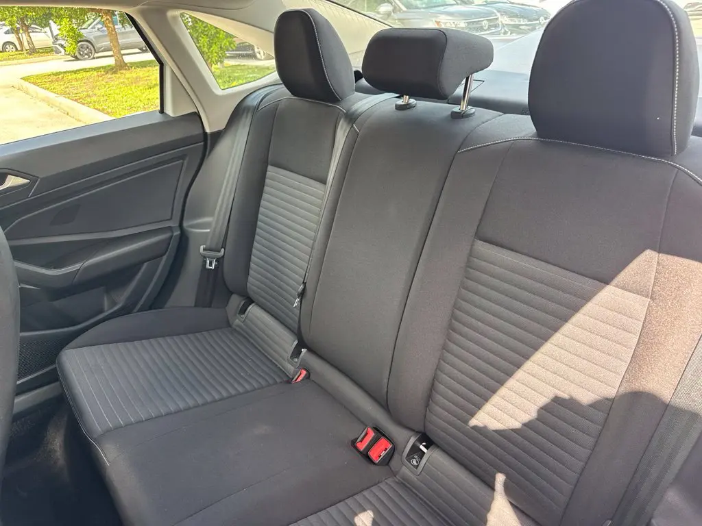 2023 Volkswagen Jetta - $15,997