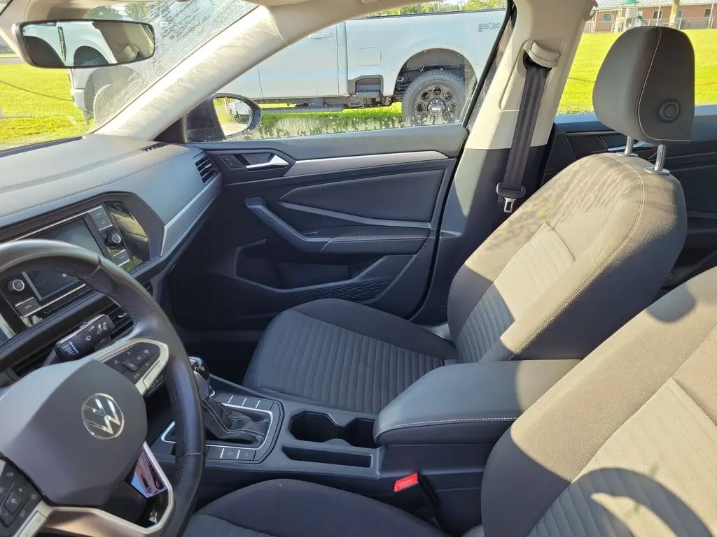 2024 Volkswagen Jetta - $17,663