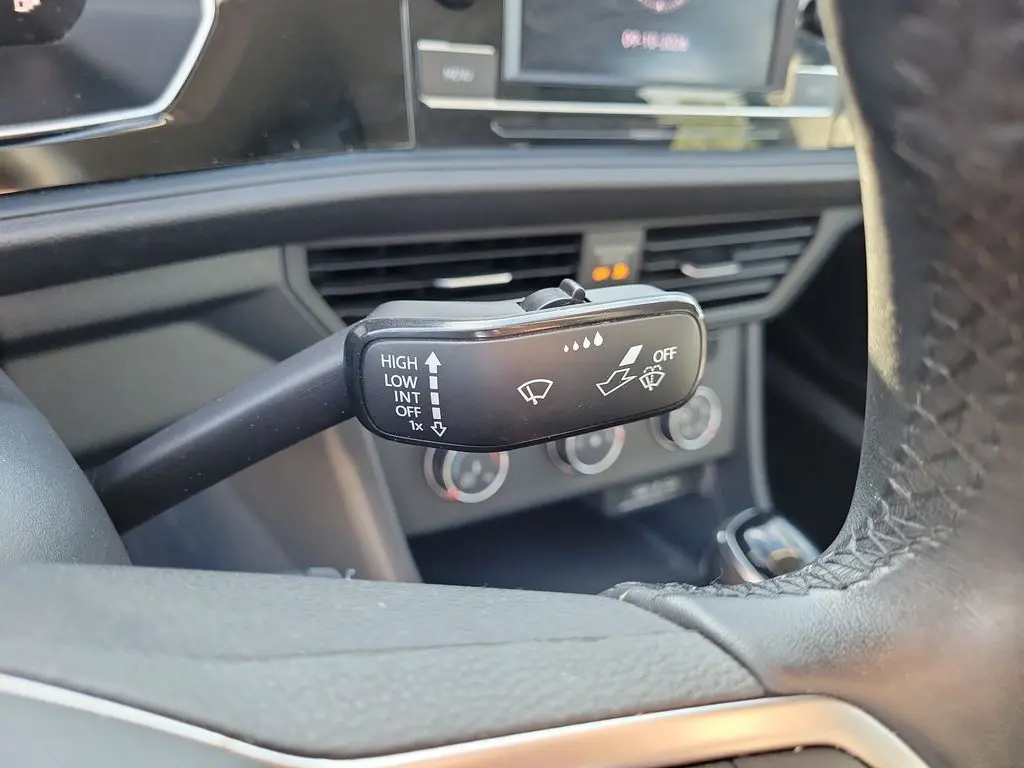 2024 Volkswagen Jetta - $17,663