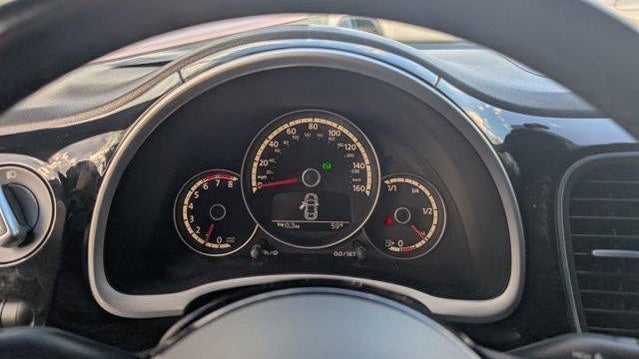 2014 Volkswagen Beetle Convertible 2.5L PZEV