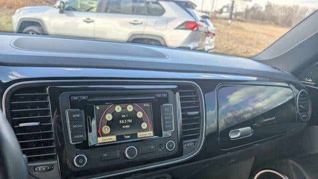 2014 Volkswagen Beetle Convertible 2.5L PZEV