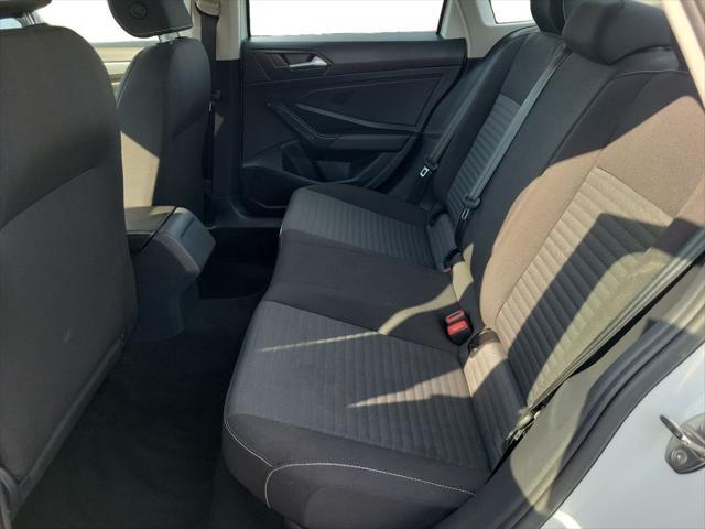 2025 Volkswagen Jetta - $17,900