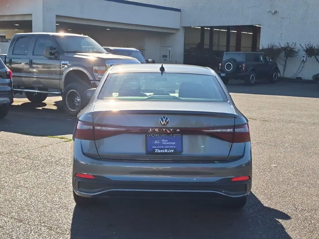 2025 Volkswagen Jetta - $18,570