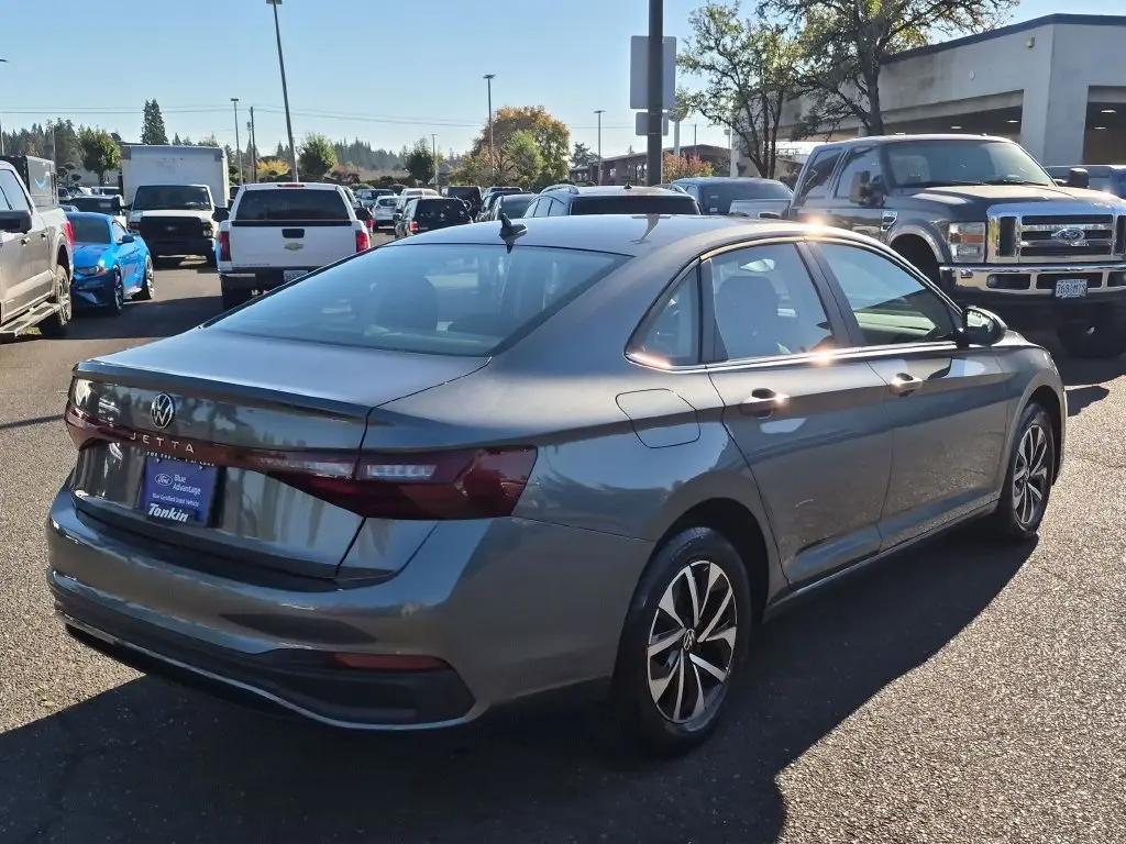 2025 Volkswagen Jetta - $18,570