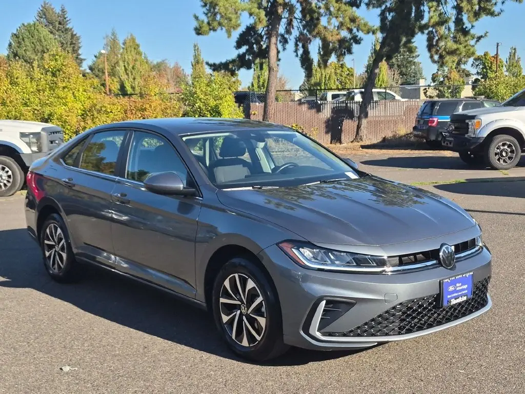 2025 Volkswagen Jetta - $18,570