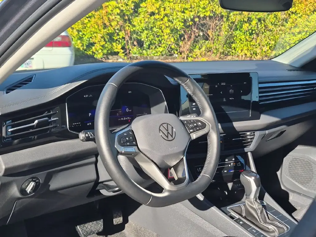 2025 Volkswagen Jetta - $18,570