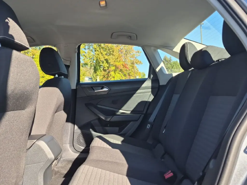 2025 Volkswagen Jetta - $18,570