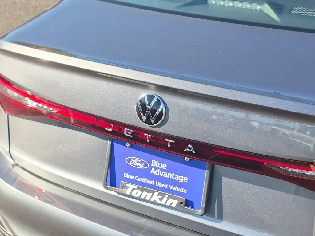 2025 Volkswagen Jetta - $18,570