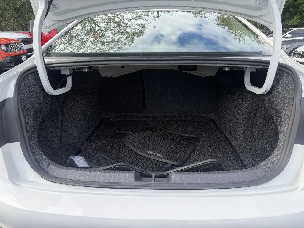 2025 Volkswagen Jetta - $19,995