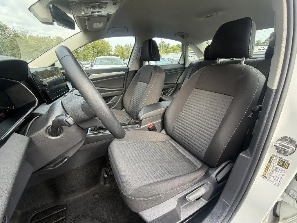2025 Volkswagen Jetta - $19,995