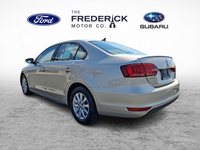 2013 Volkswagen Jetta - $6,457