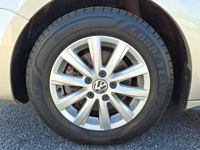 2013 Volkswagen Jetta - $6,457