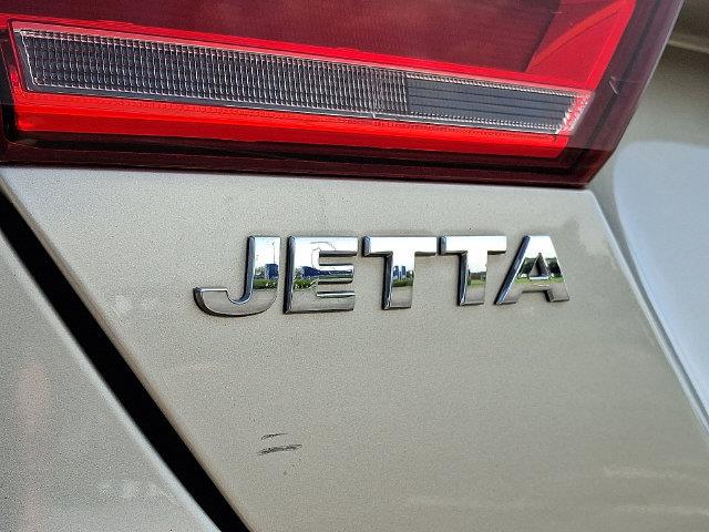 2013 Volkswagen Jetta - $6,457