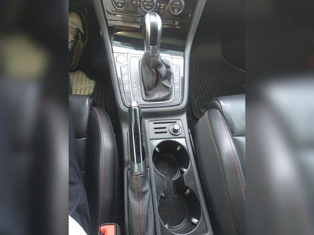 2019 Volkswagen Golf - $17,990