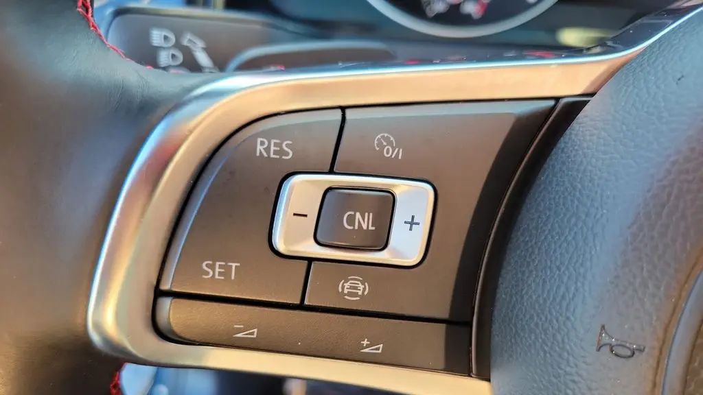 2020 Volkswagen Golf GTI S