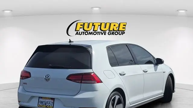 2021 Volkswagen Golf GTI S