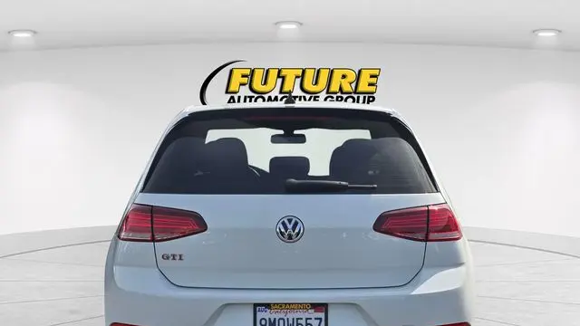 2021 Volkswagen Golf GTI S