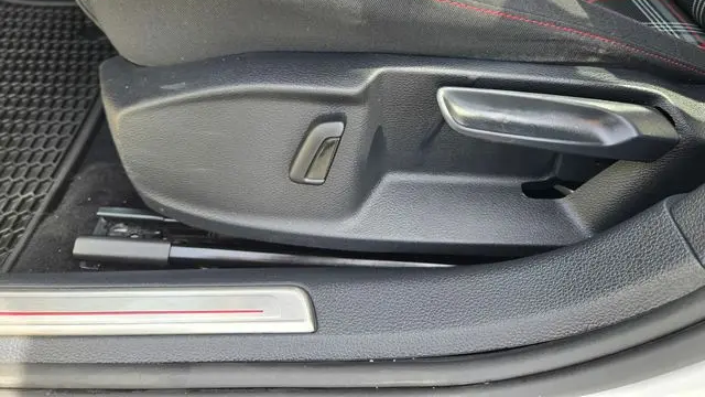 2021 Volkswagen Golf GTI S