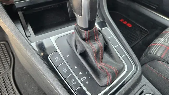 2021 Volkswagen Golf GTI S
