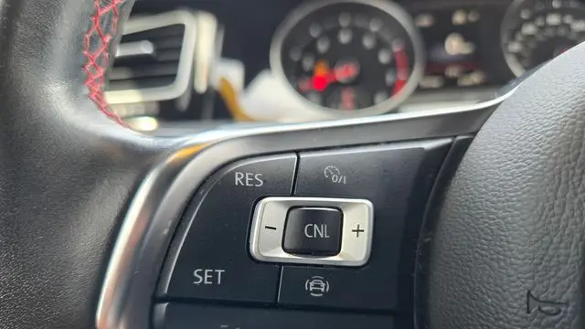 2021 Volkswagen Golf GTI S