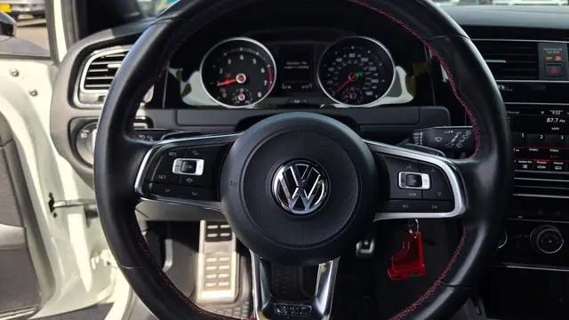 2021 Volkswagen Golf GTI S